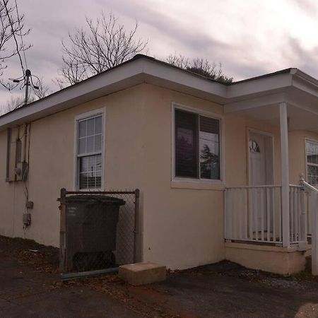 Bright And Cozy Lighthouse Cottage In Greenville Sc Ngoại thất bức ảnh