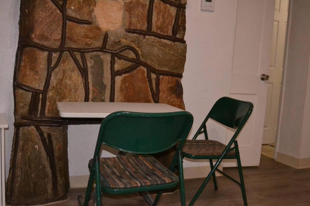 Bright And Cozy Lighthouse Cottage In Greenville Sc Ngoại thất bức ảnh