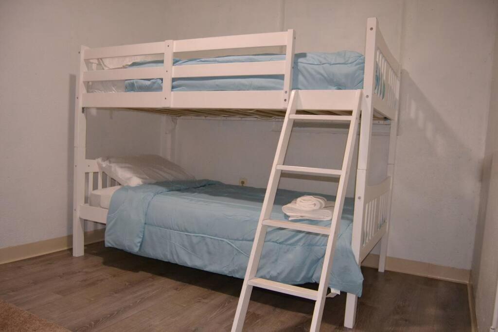 Bright And Cozy Lighthouse Cottage In Greenville Sc Ngoại thất bức ảnh